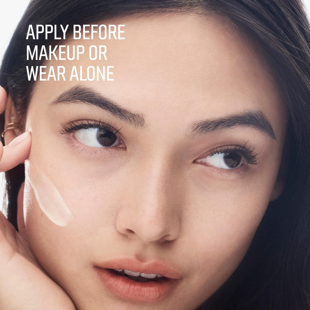 Bobbi Brown Vitamin Enriched Face Base texture close-up