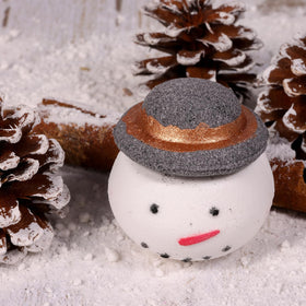 BODY & EARTH Advent Calendar with Santa hat and reindeer clips