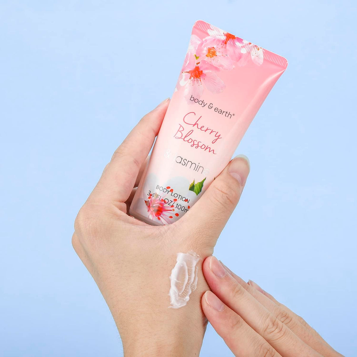 BODY & EARTH Cherry Blossom & Jasmine bath set in reusable bathtub