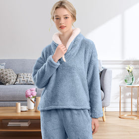 BOSECETA Fluffy Pajamas Set plush pants side view