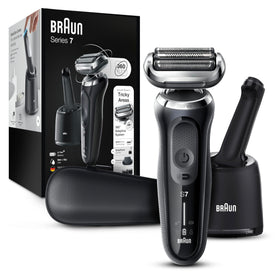 Braun Series 7 7075cc Electric Razor front view with SmartCare Center