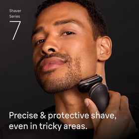 Braun Series 7 Electric Shaver with Precision Trimmer attachment