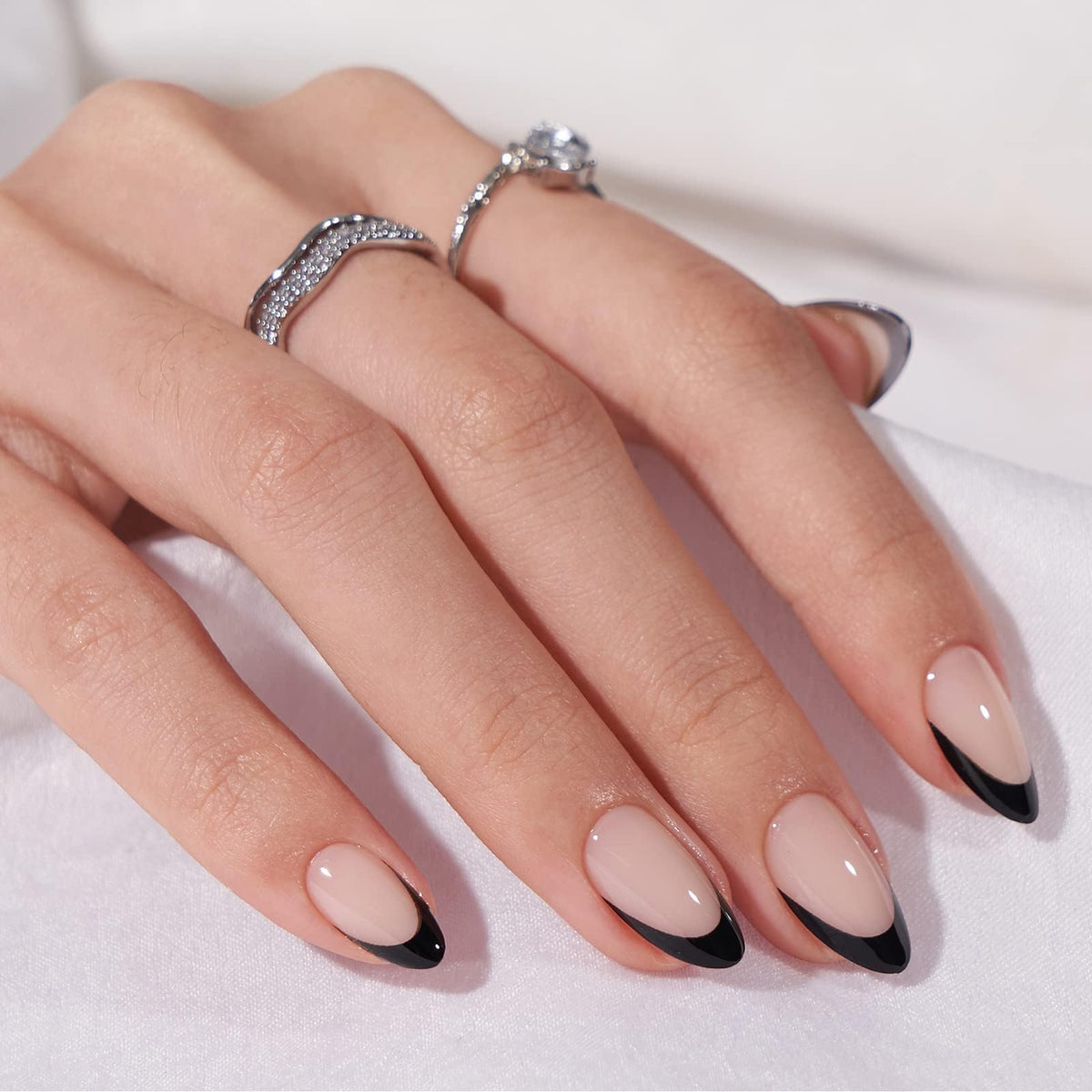 BTArtbox Press On Nails Black French Short Almond storage box