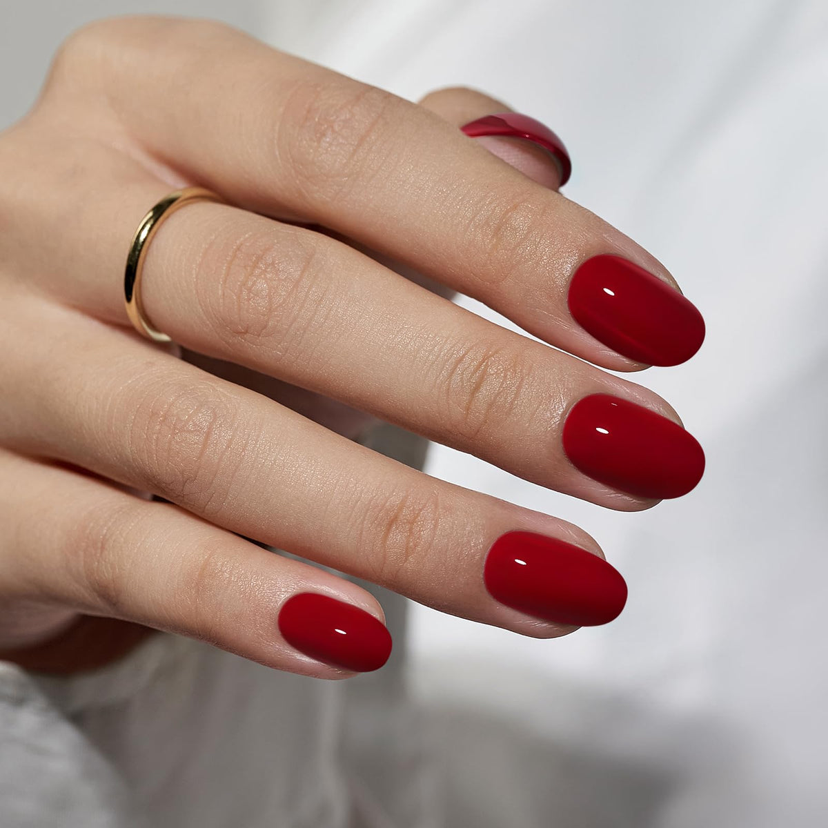 BTArtbox Press On Nails Cardinal Short Oval Dark Red front view