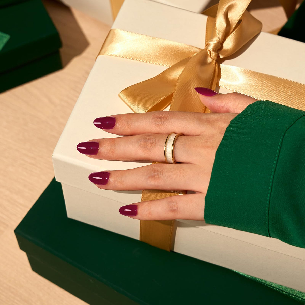 BTArtbox Press On Nails Grape Short Oval packaging
