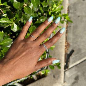 BTArtbox Press On Nails Semester Glow packaging with included accessories