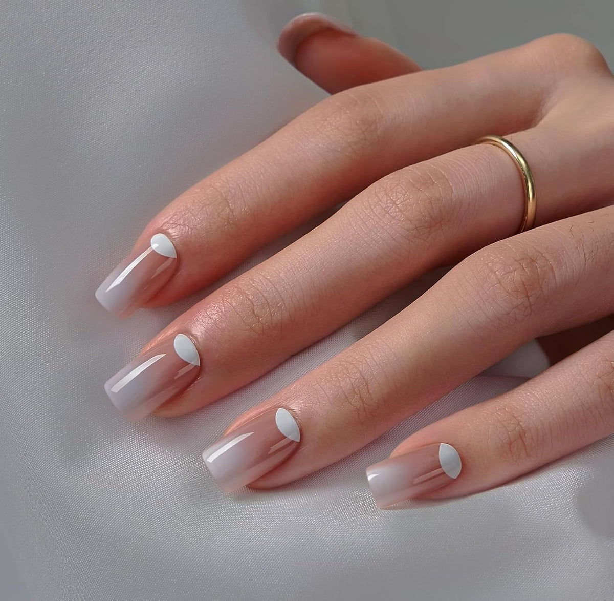 BTArtbox Press On Nails showing included accessories and guide