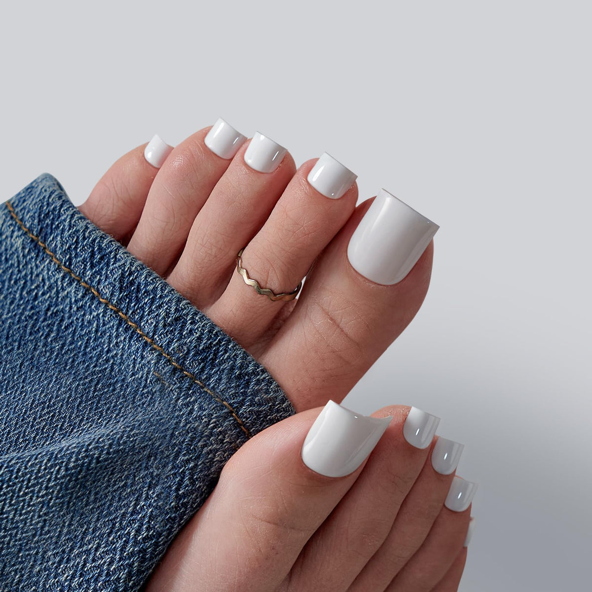 BTArtbox Press On Toenails showing various sizes