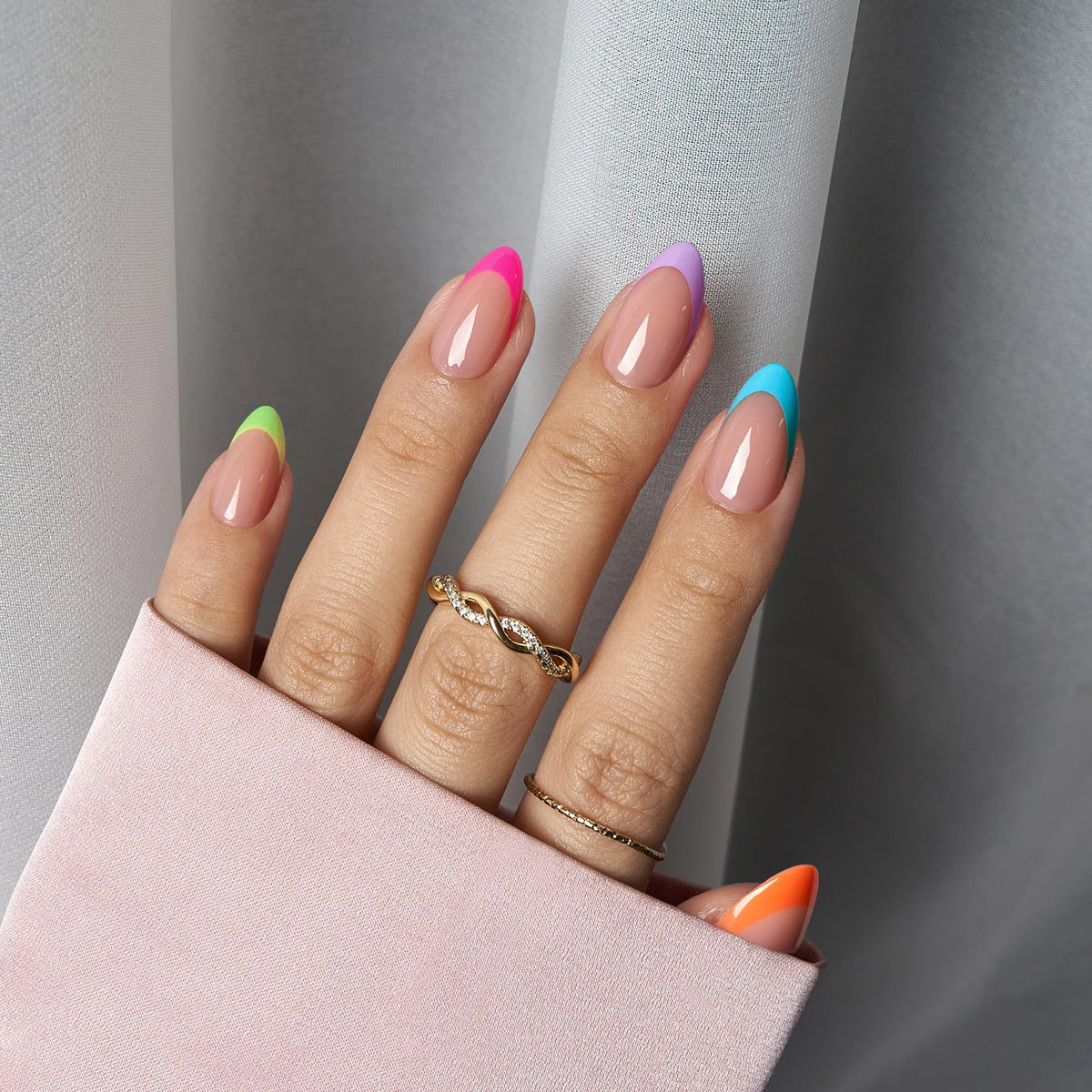 BTARTBOXNAILS Pastel French Tip Press On Nails side view showing thickness