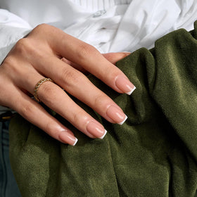 BTARTBOXNAILS White French Tip Press On Nails close-up of tips