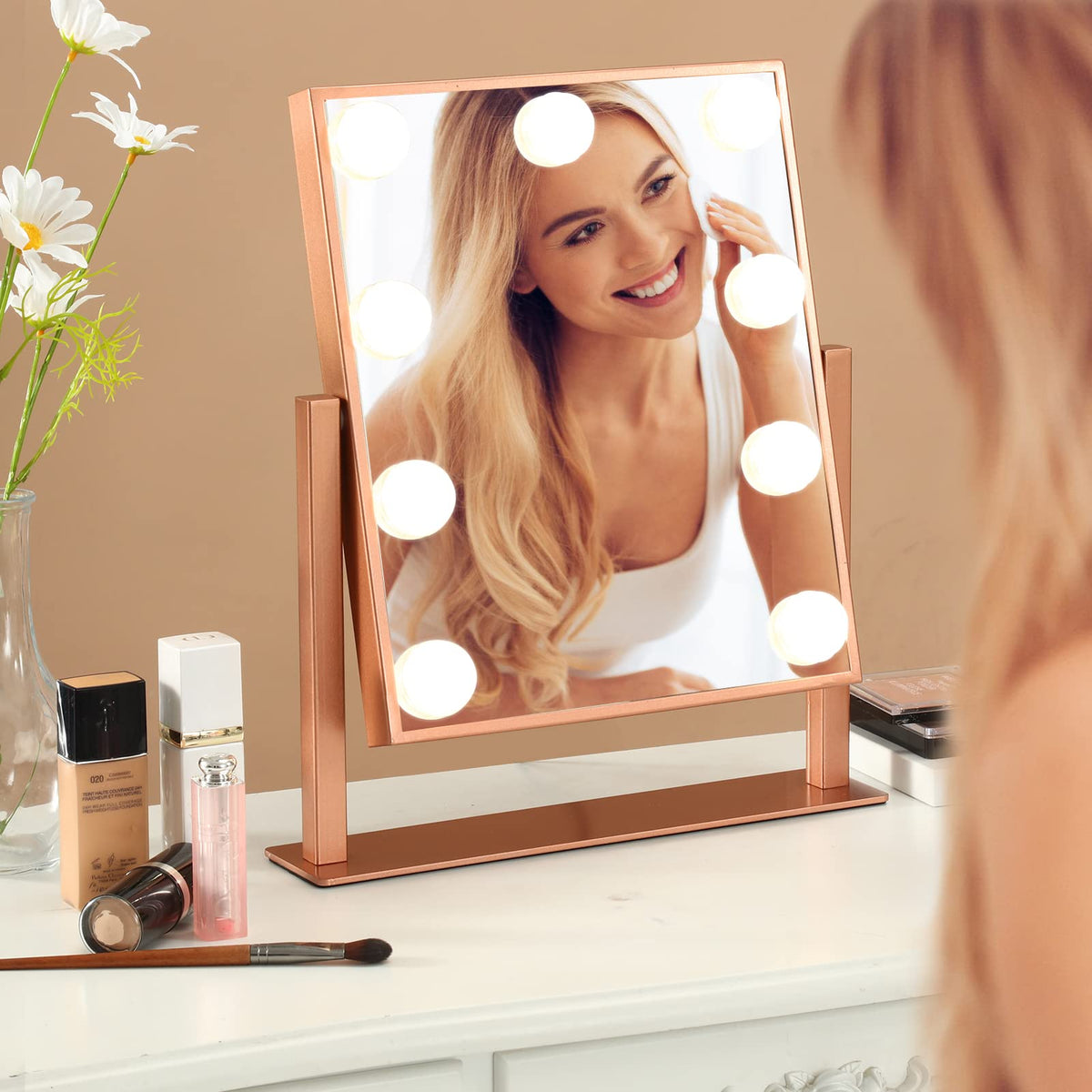 BWLLNI Lighted Makeup Mirror displaying warm light setting