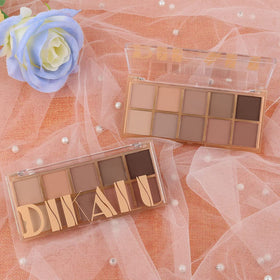 CAKAILA eyeshadow palette with applicator brush