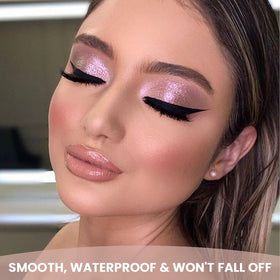 CAKAILA eyeshadow palette with warm and cool shades