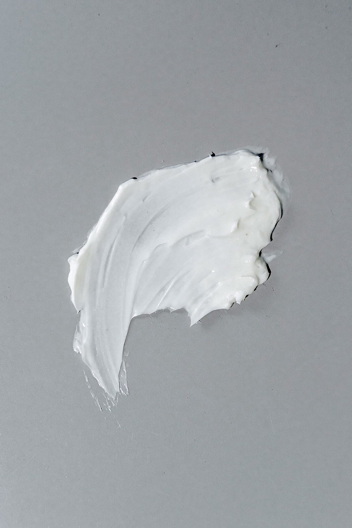 California Born Days of Dirt Hair Styling Cream application on hair