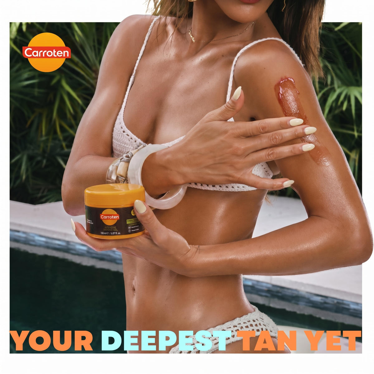 Carroten tanning gel on a travel bag