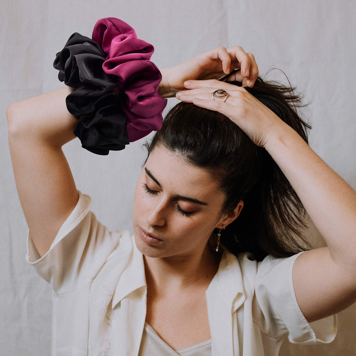 CEELGON Big Real Silk Scrunchies champagne satin front view