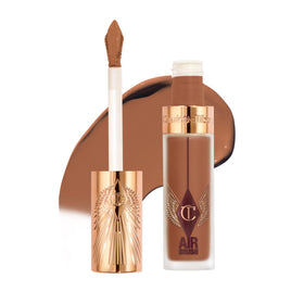 Charlotte Tilbury AIRbrush Flawless Blur Concealer front view with applicator