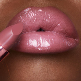 Charlotte Tilbury K.I.S.S.I.N.G Lipstick packaging with product details