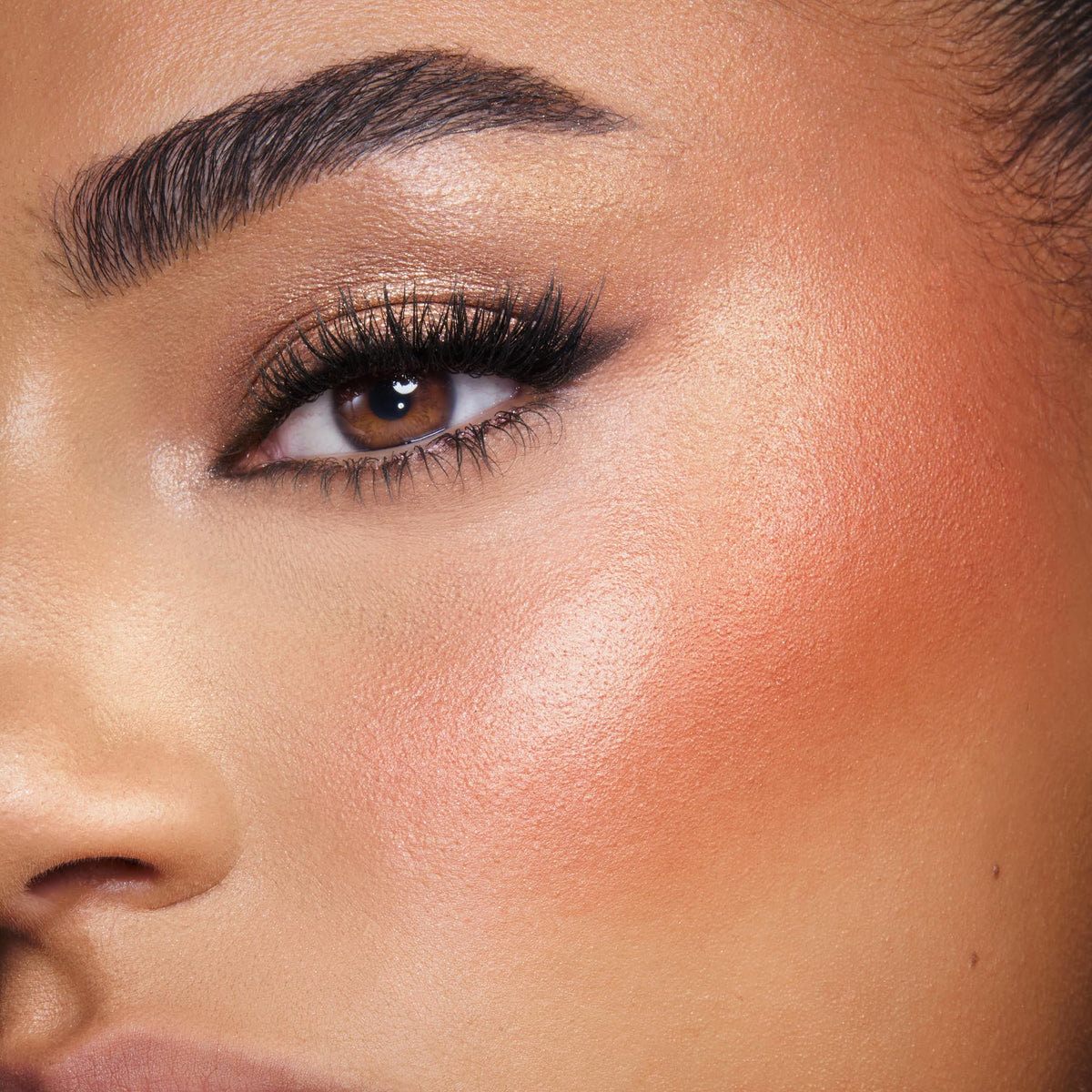 Charlotte Tilbury Mini Blush & Glow Palette with golden sunset highlighter