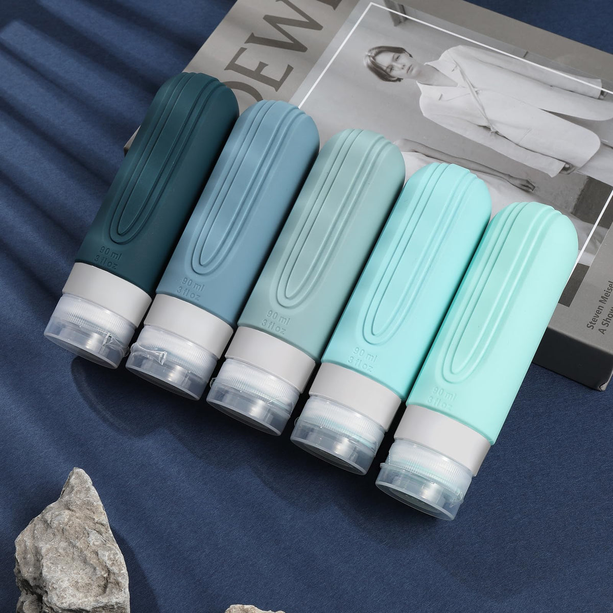 CHEODIN travel bag containing five leakproof travel bottles