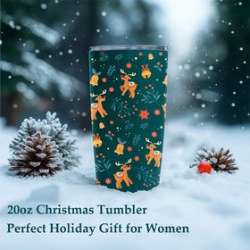 Christmas-scented candle in the gift basket
