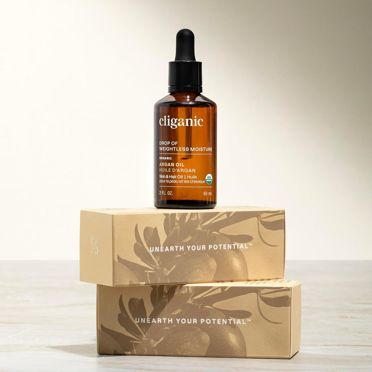 Cliganic Organic Argan Oil lifestyle scene