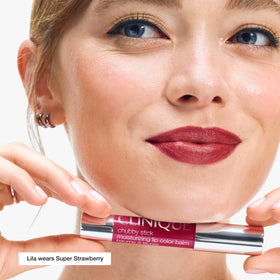 Clinique Chubby Stick Tinted Lip Colour Balm Super Strawberry swatch