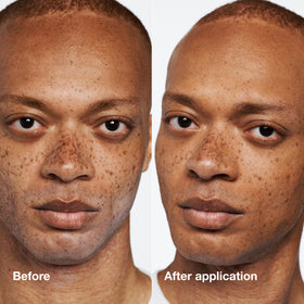Clinique Even Better Foundation SPF 15 Ginger with texture swatch