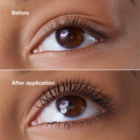 Clinique High Impact High-Fi Full Volume Mascara brush close-up