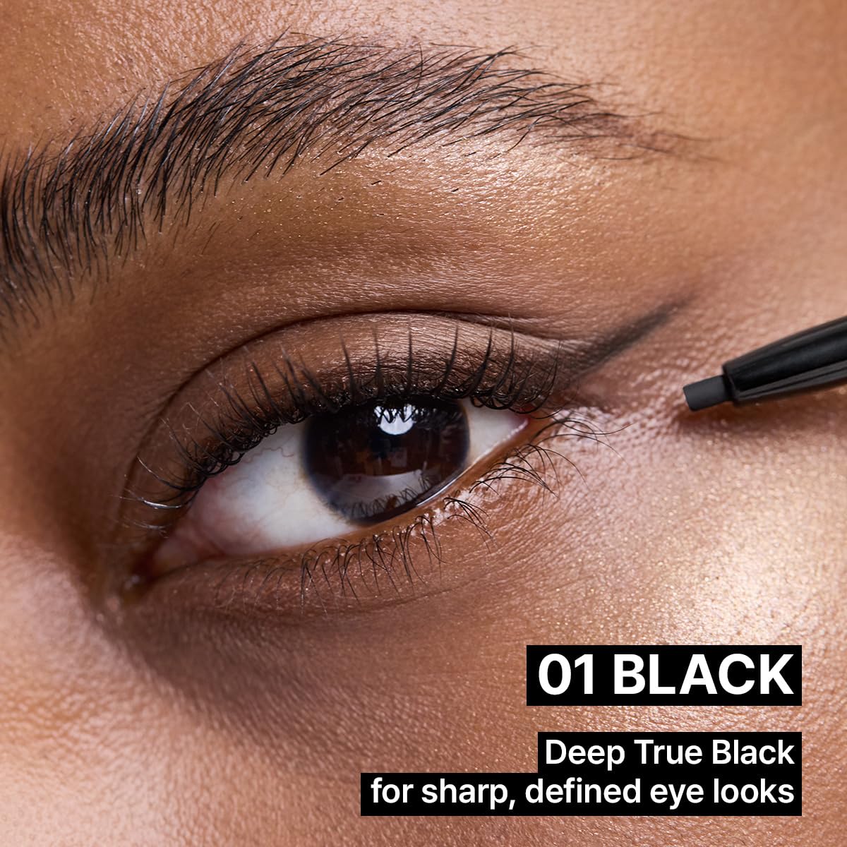 CLIO PROFESSIONAL Sharp So Simple Waterproof Pencil Liner 2mm Black tip close-up