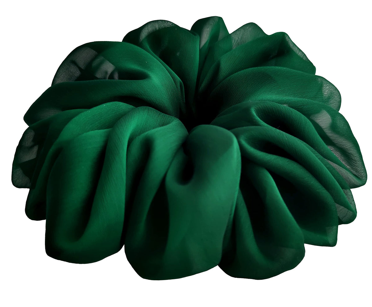 Close-up of AnnushkaHomeDecor Grass Green scrunchie texture