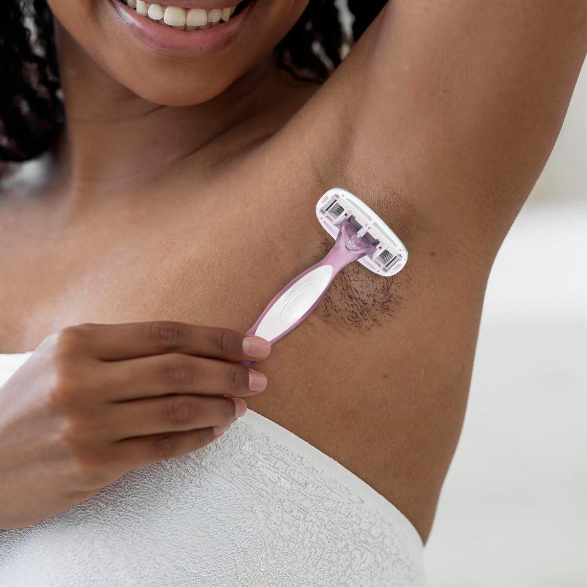 Close-up of BIC Soleil 5 moisture strips with aloe