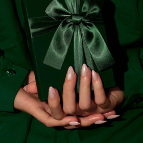 Close-up of BTArtbox Press On Nails Peppermint Kiss short almond shape