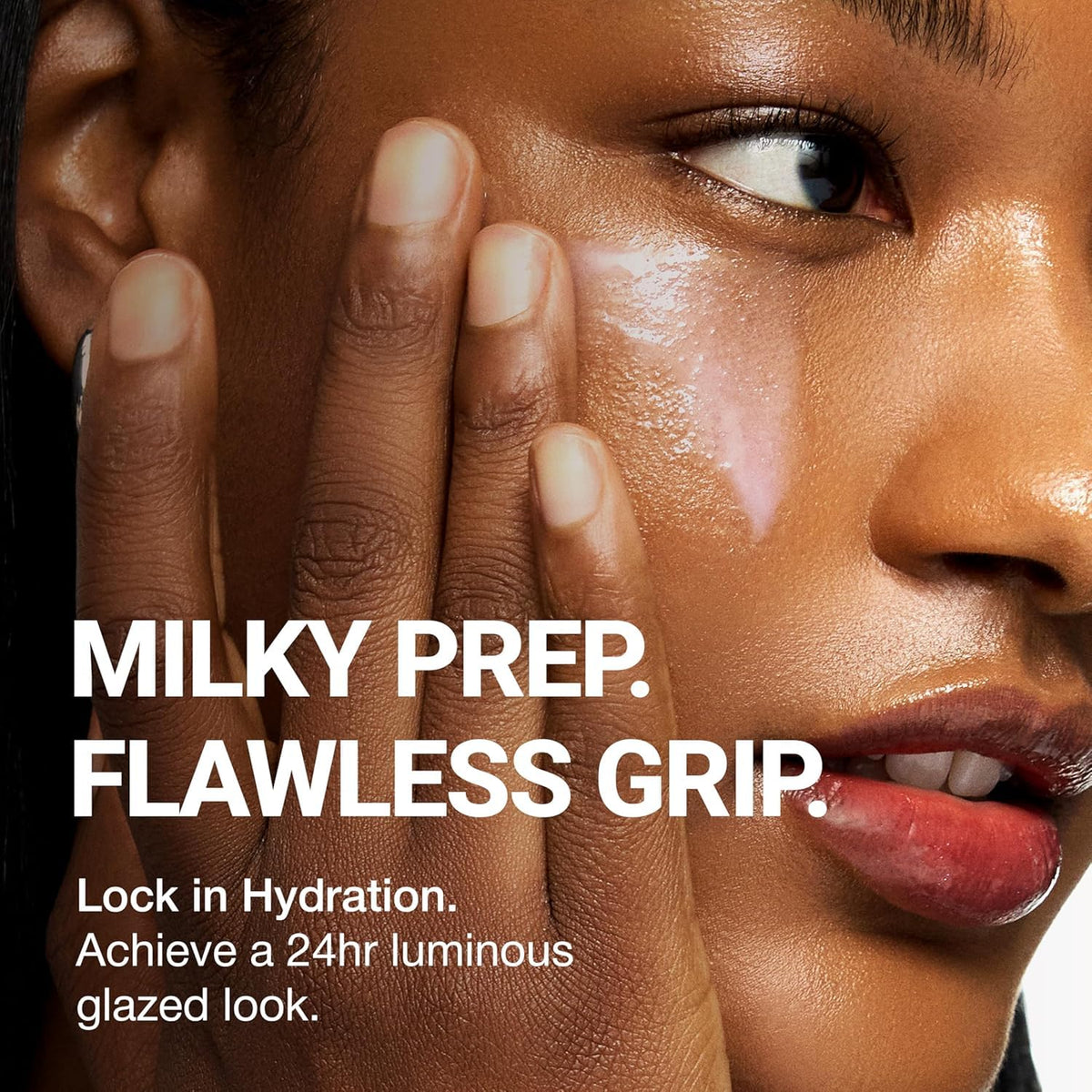 Close-up of CLIO Glazing Milky Essence texture