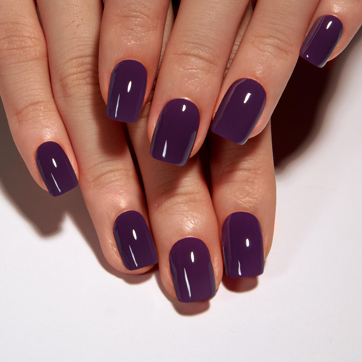 Close-up of CurvLife Short Square Press On Nails showing gel finish