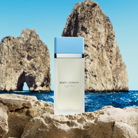 Close-up of Dolce&Gabbana Light Blue spray nozzle
