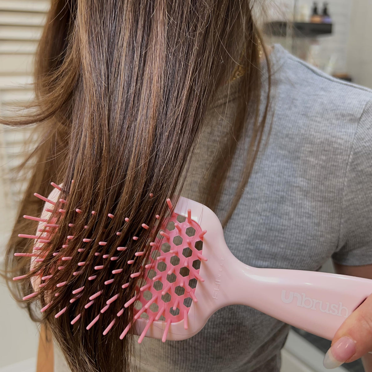 Close-up of FHI Heat UNbrush bristles