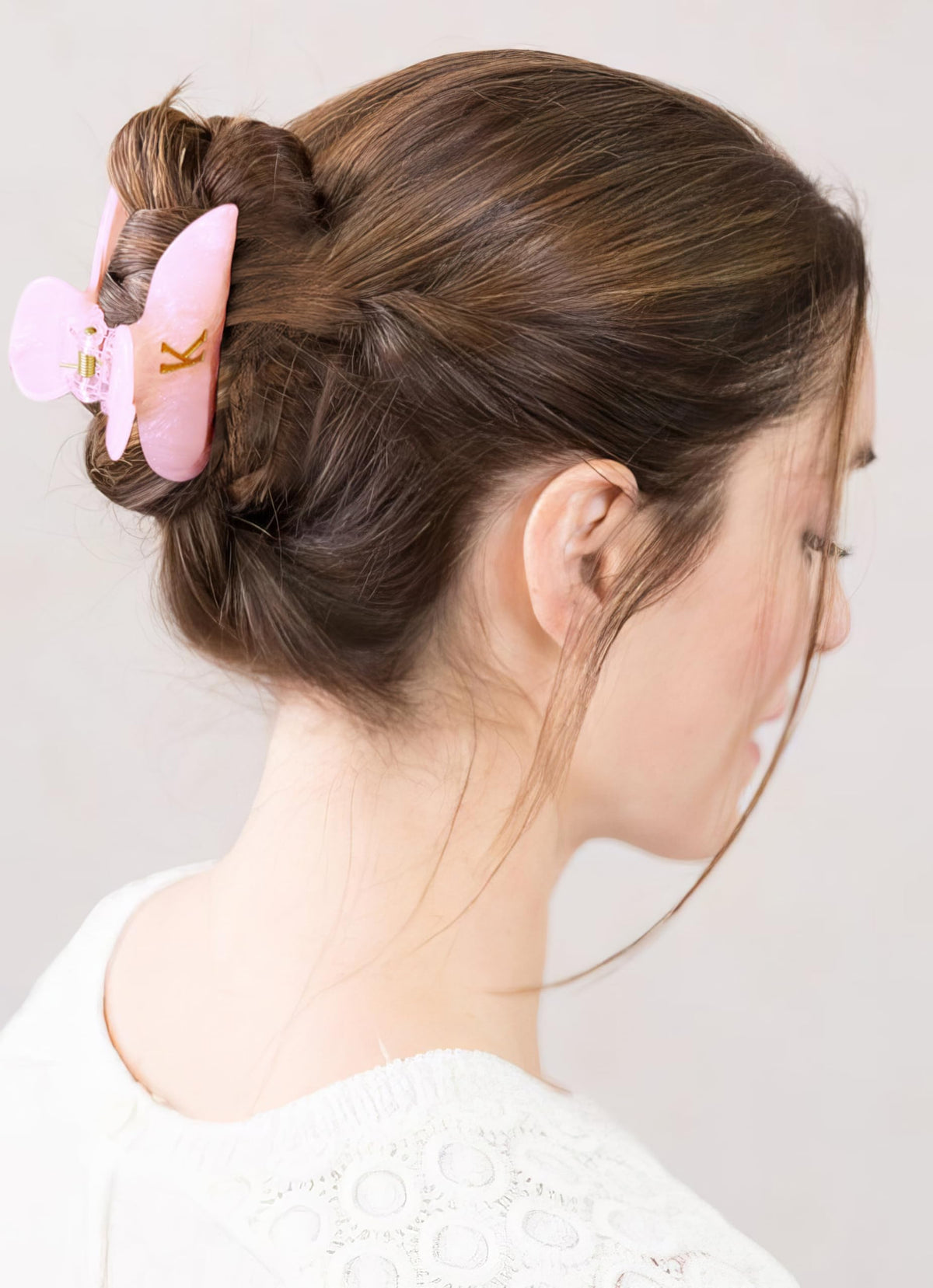 Close-up of Fohufo Acrylic Letter Hair Clip highlighting the smooth finish