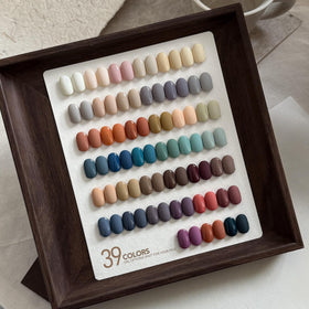 Close-up of GAOY glossy and matte top coats