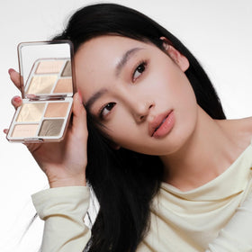 Close-up of JUDYDOLL Contour Palette highlighter shades
