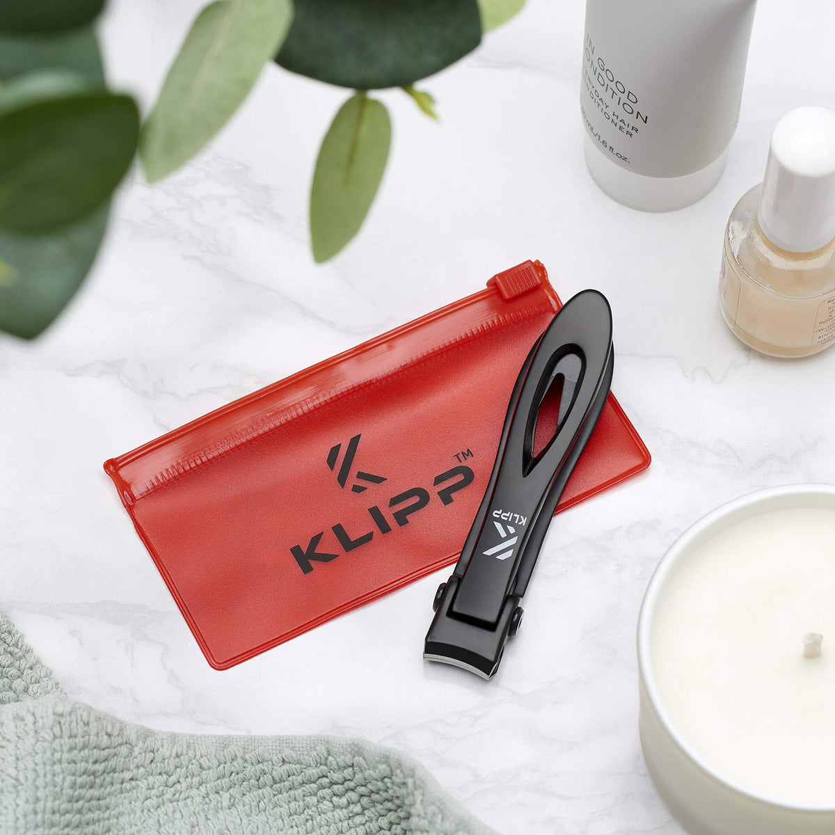 Close-up of KLIPP Toenail Clippers blades