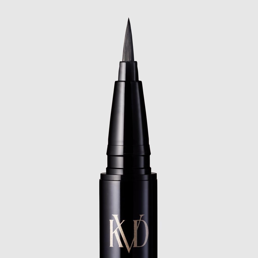 Close-up of KVD Tattoo Liner Mad Max Brown brush tip