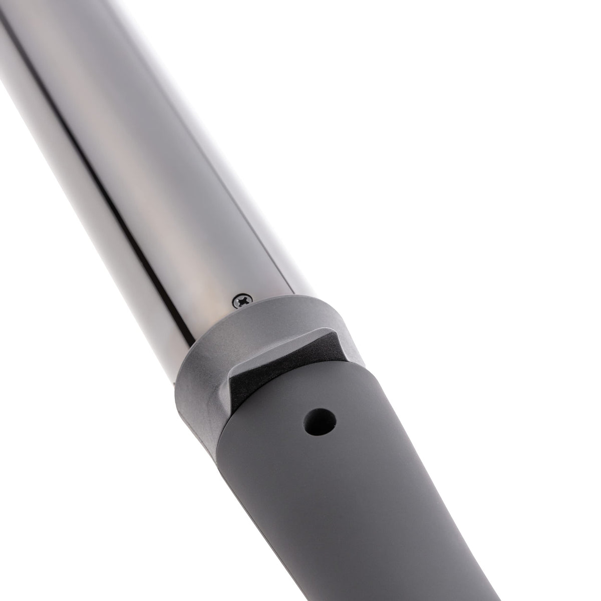 Close-up of L'ANGE HAIR Le Curl 32 MM Titanium Curling Wand barrel