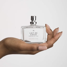 Close-up of Le Monde Gourmand Lait de Coco Eau de Parfum spray nozzle