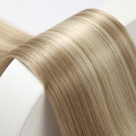 Close-up of LEEONS clip-in wefts with clips
