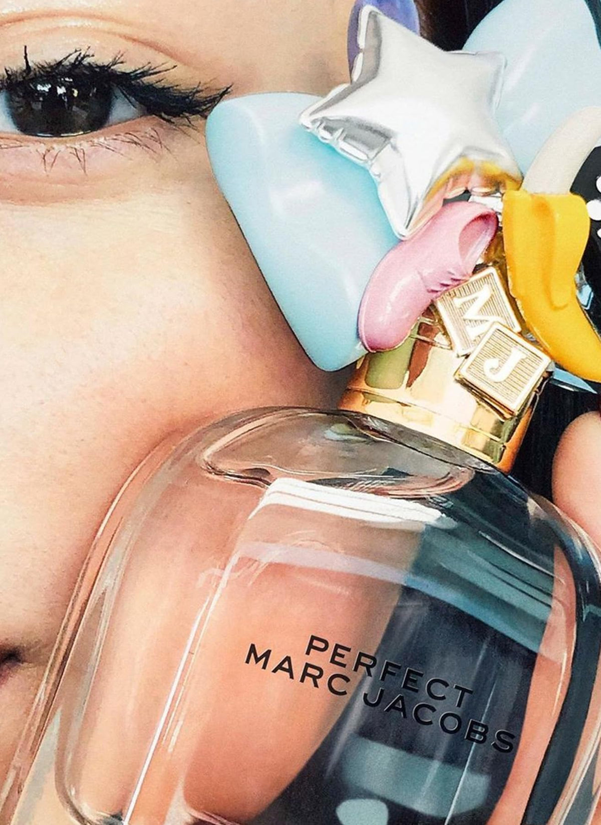 Close-up of Marc Jacobs Perfect Eau de Parfum top notes