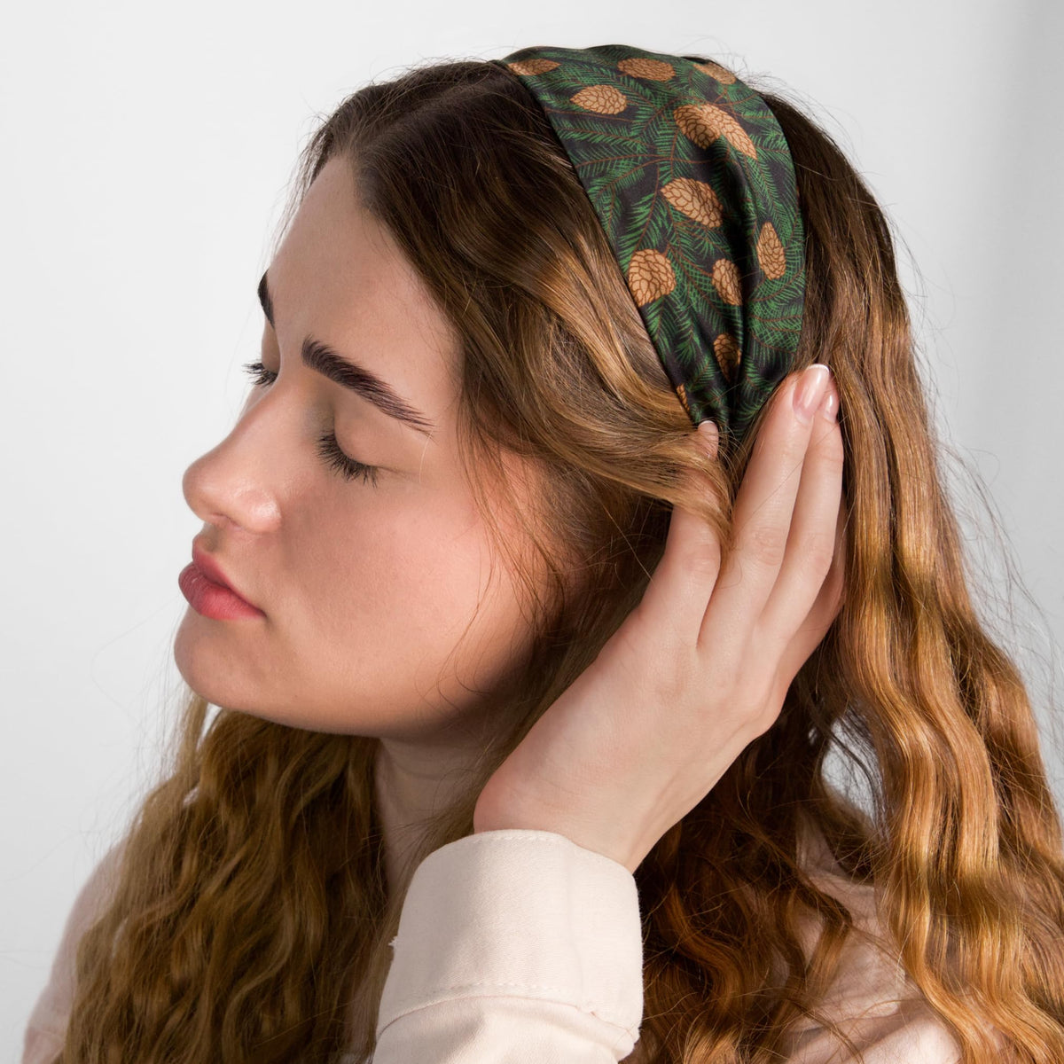 Close-up of Nochka Fashion Silk Headband texture