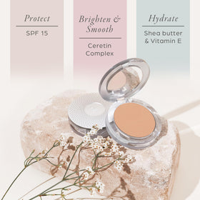 Close-up of PÜR MINERALS 4-in-1 Powder Foundation texture