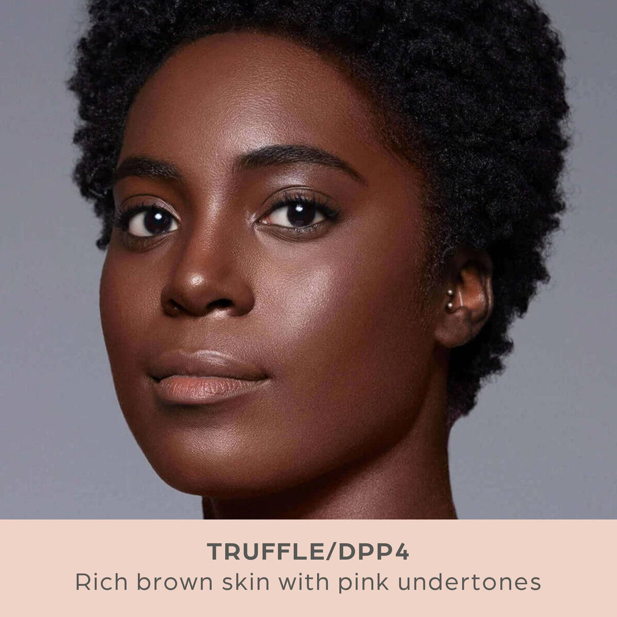 Close-up of PÜR MINERALS 4-in-1 Pressed Mineral Powder Foundation texture