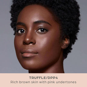 Close-up of PÜR MINERALS 4-in-1 Pressed Mineral Powder Foundation texture